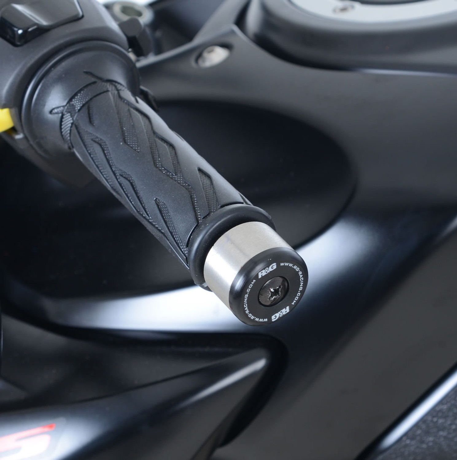 R&G Racing Bar End Sliders for the Suzuki GSXS125 '17'21